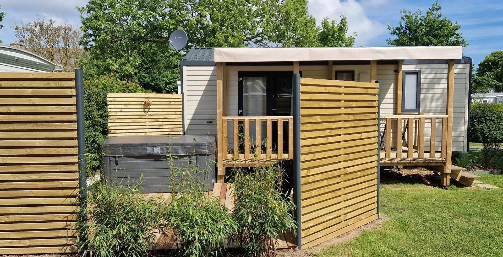 Camping Mobil-Home Premium Avec Spa Privatif Pordic